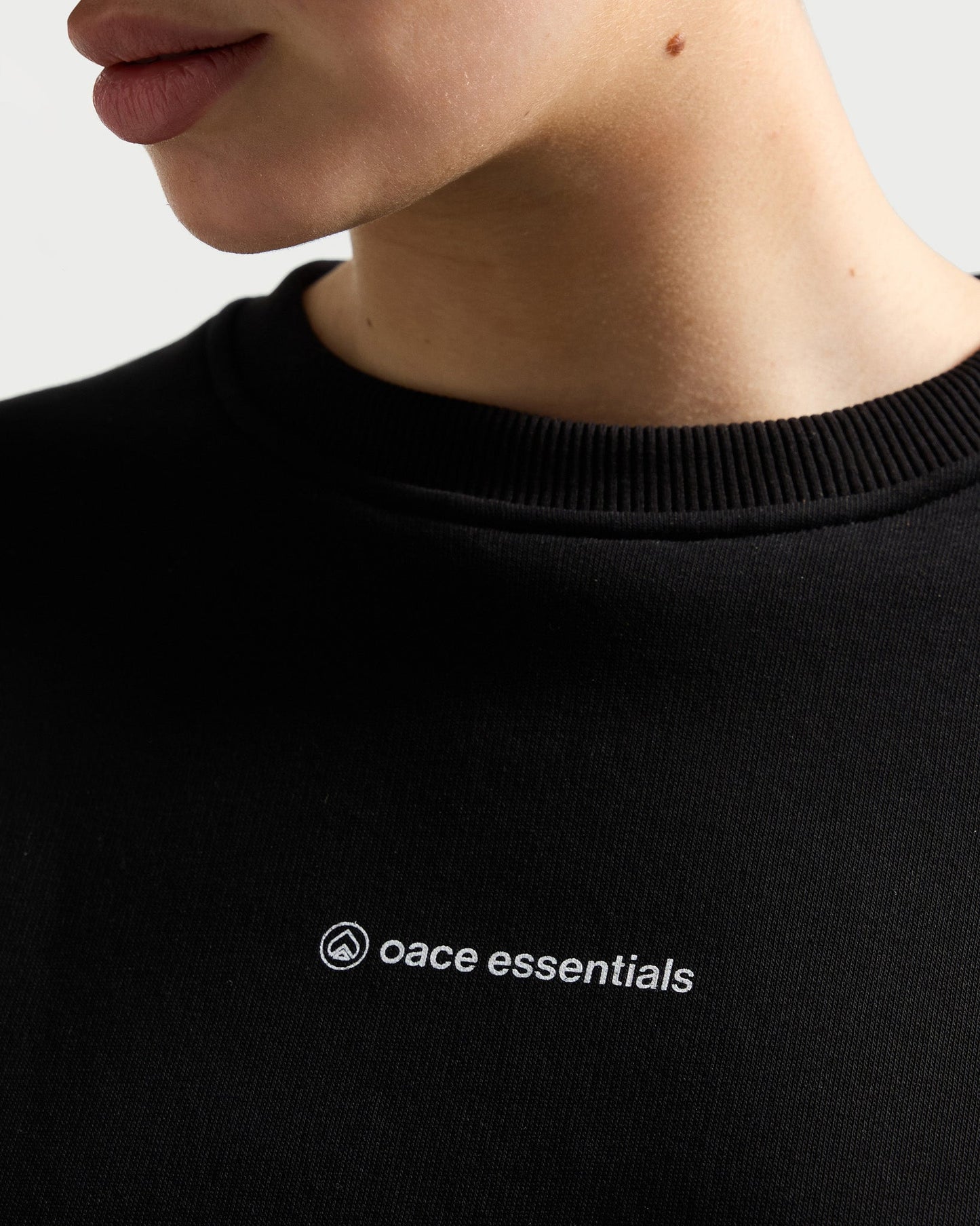 essentials Sweater (Outlet)