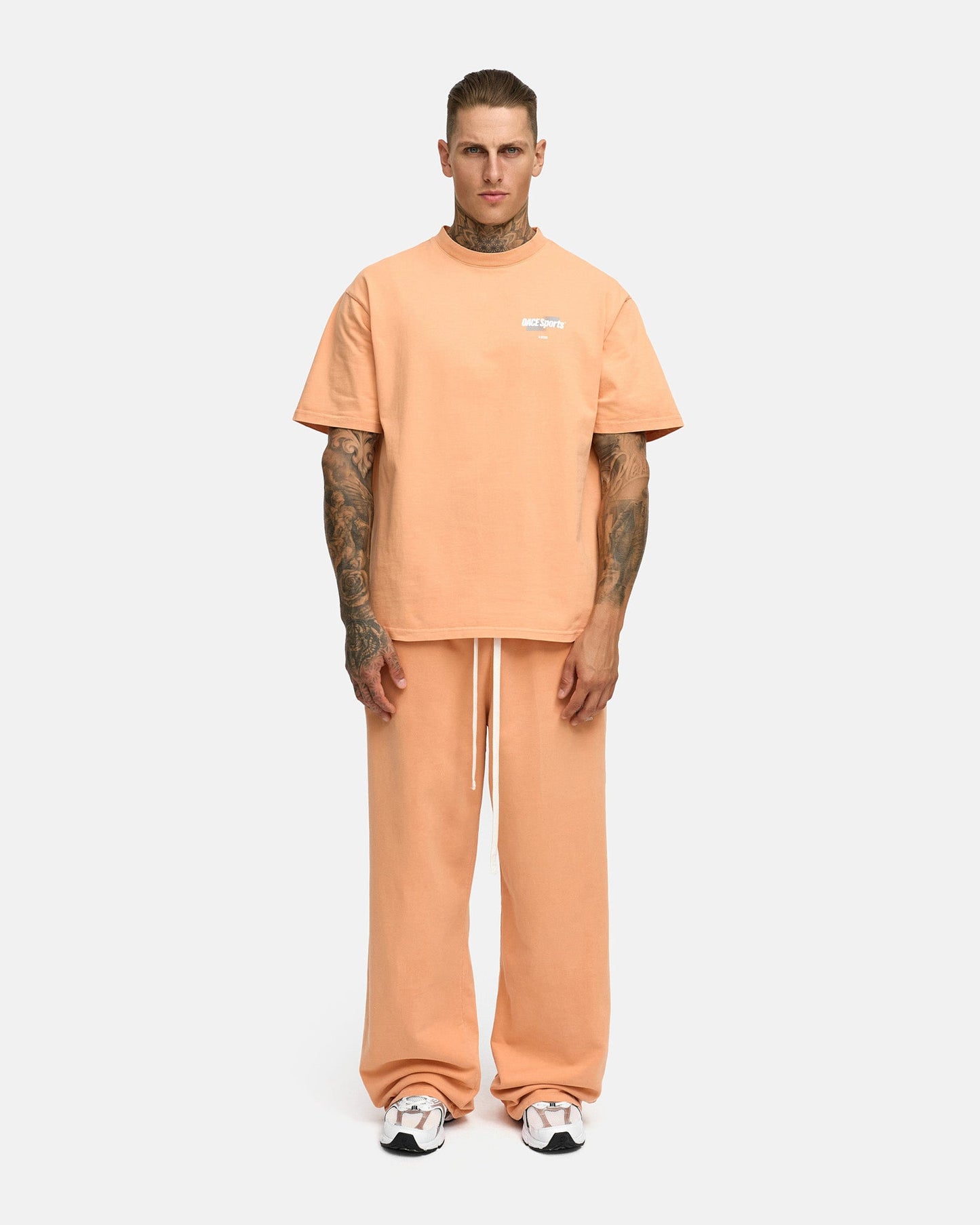 Signature Wide Leg Jogger Men