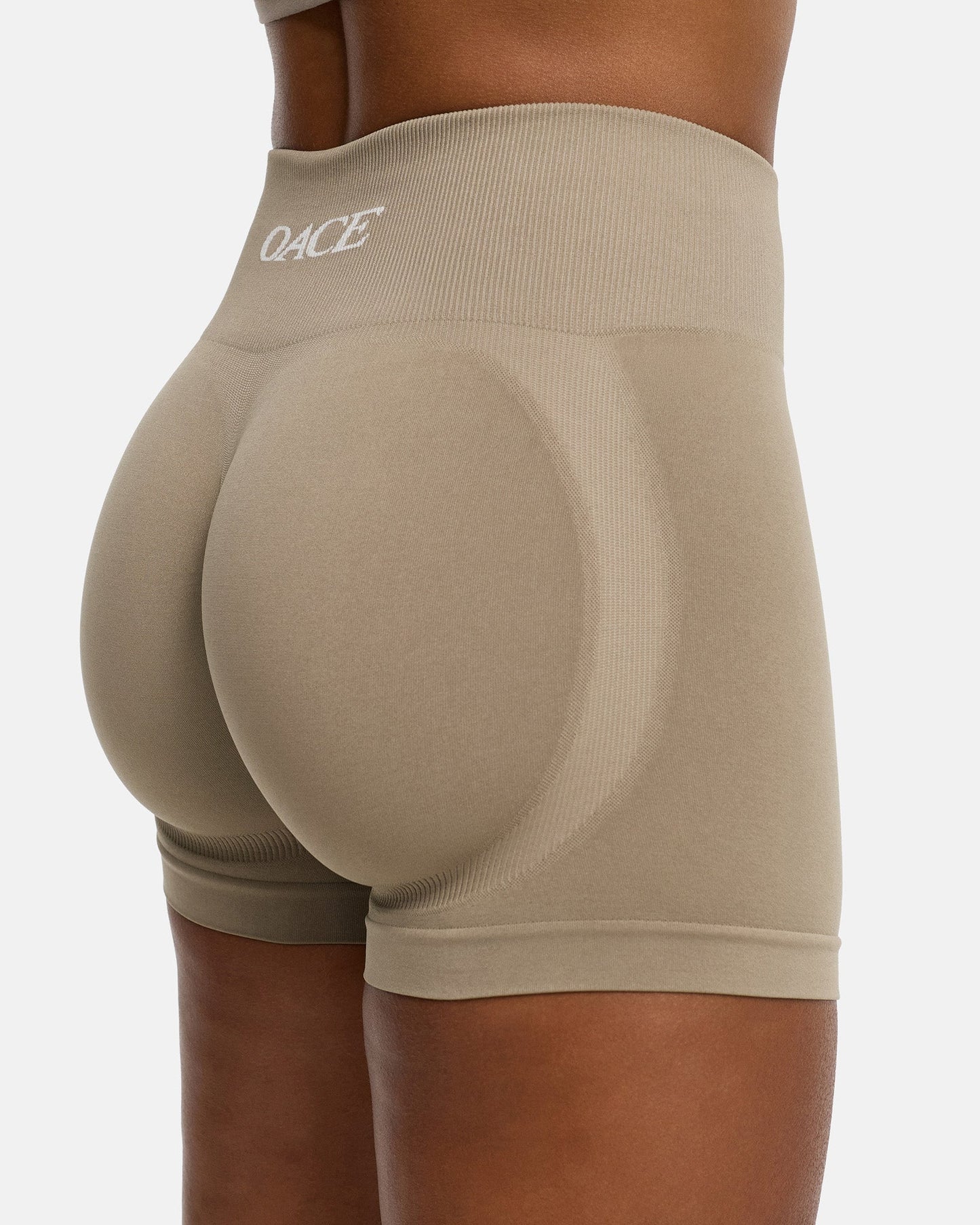 Appearance Contour Seamless Shorts
