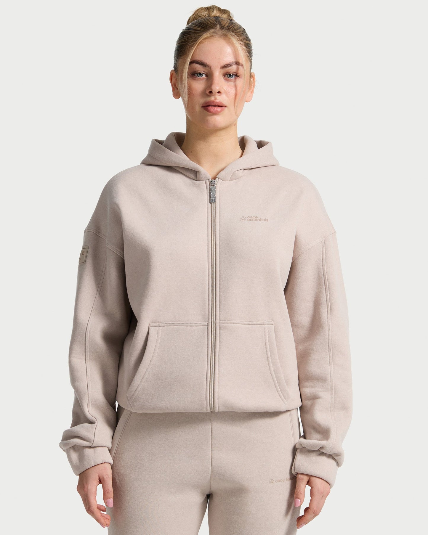 essentials Oversized Zip Jacket Women (Outlet)