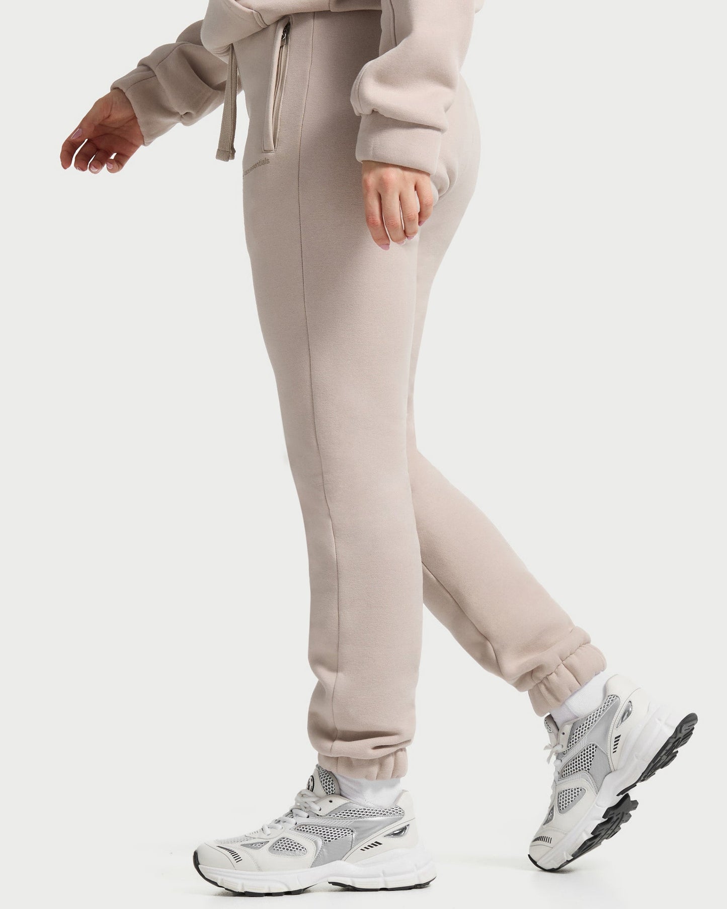 essentials Jogger Women (Outlet)