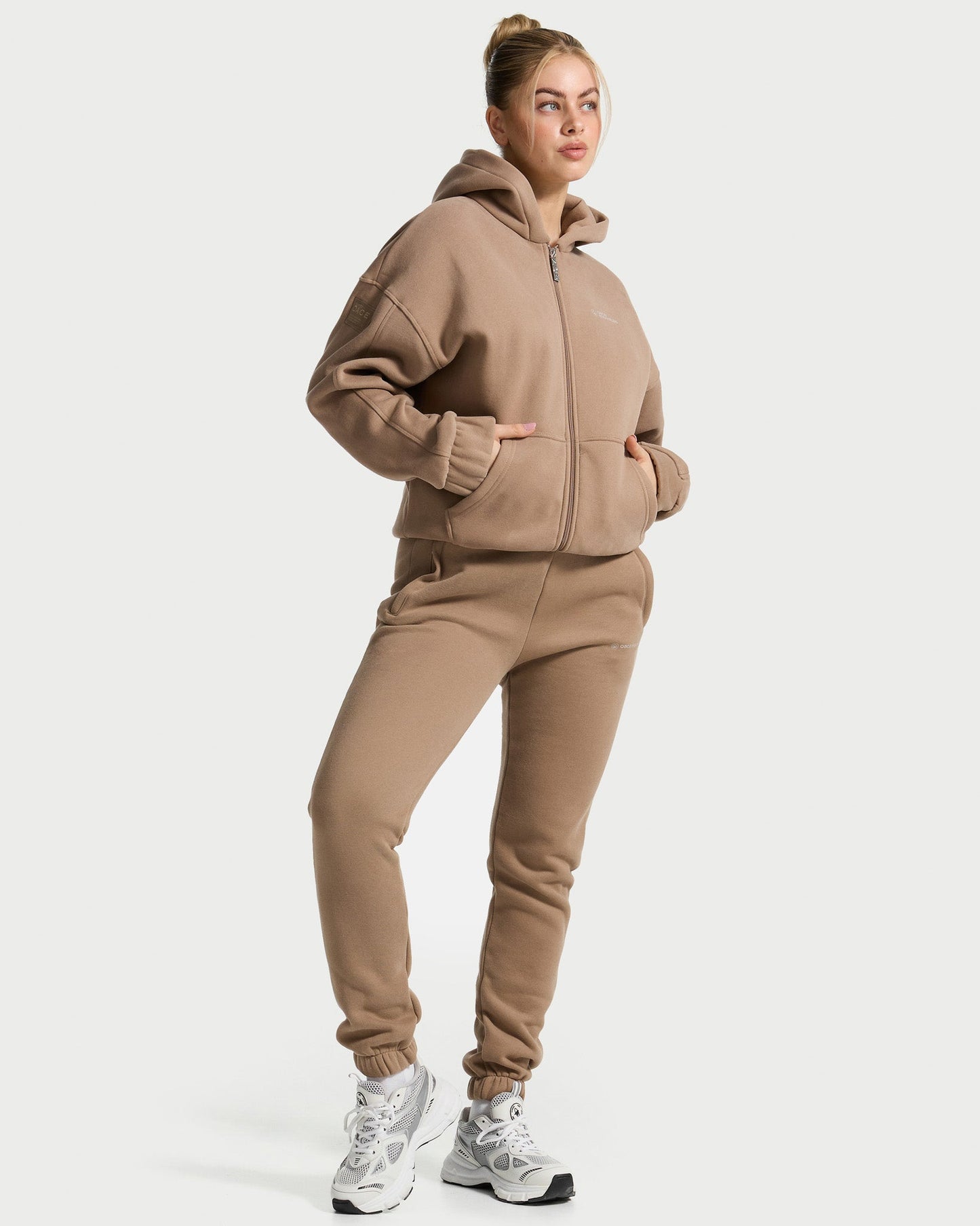 essentials Oversized Zip Jacket Women (Outlet)