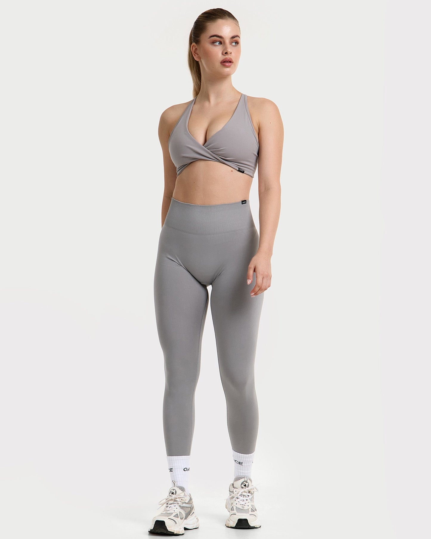 Appearance Twisted Nylon Bra (Outlet)