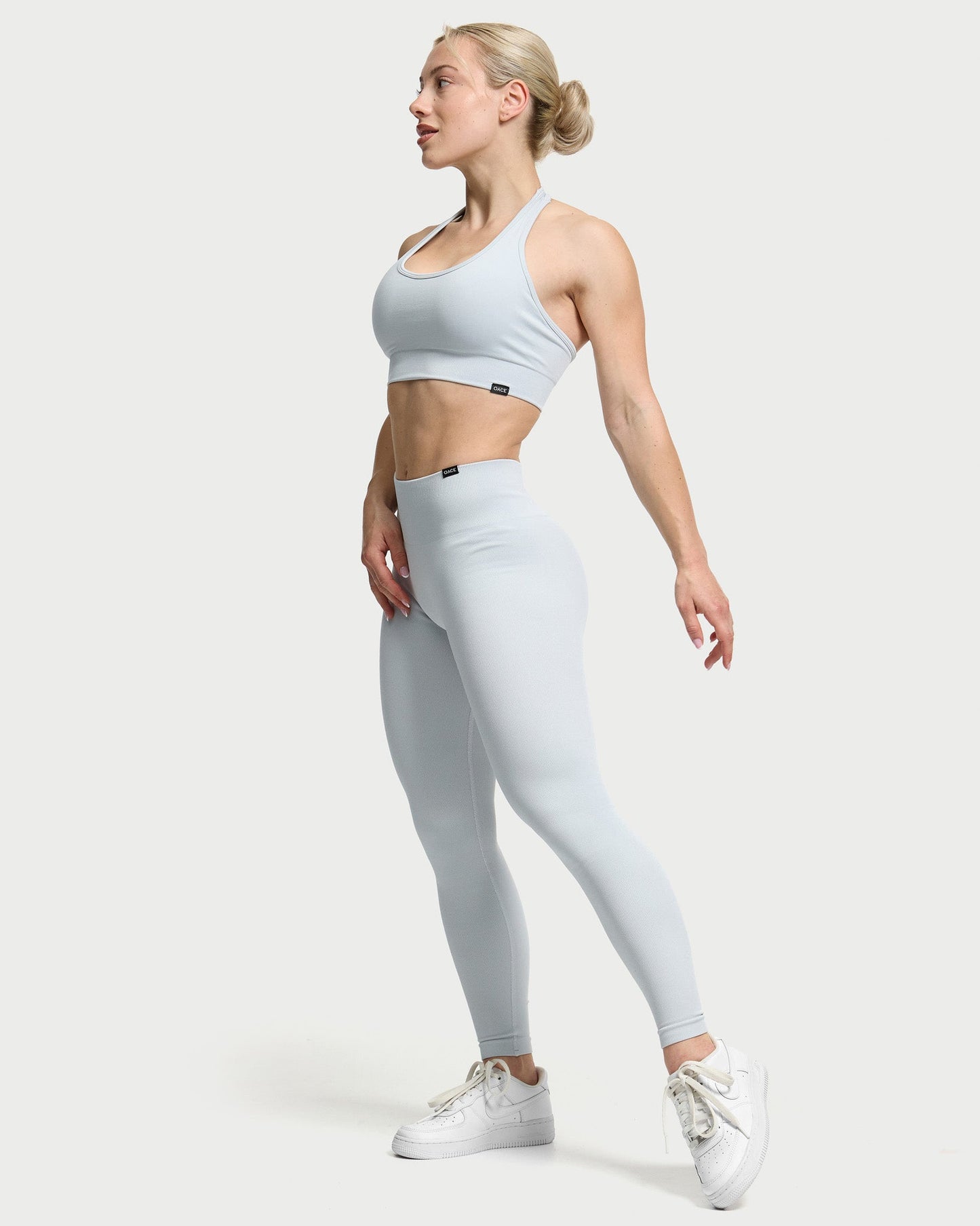 Comfort Seamless Neckholder Bra (Outlet)