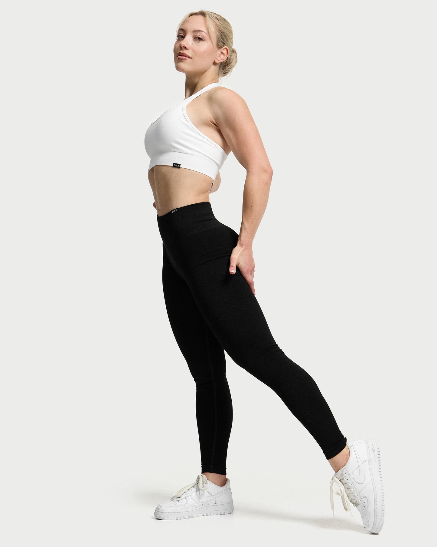 Comfort Seamless Neckholder Bra (Outlet)