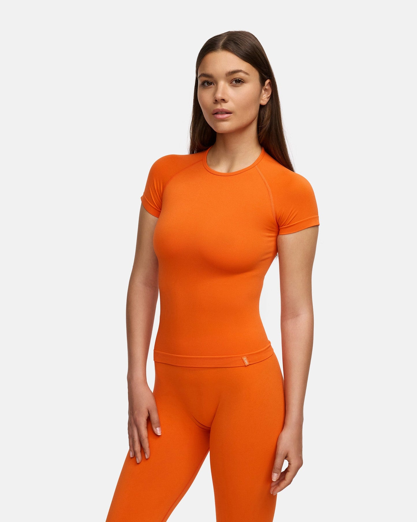 Basic Seamless T-Shirt (Outlet)