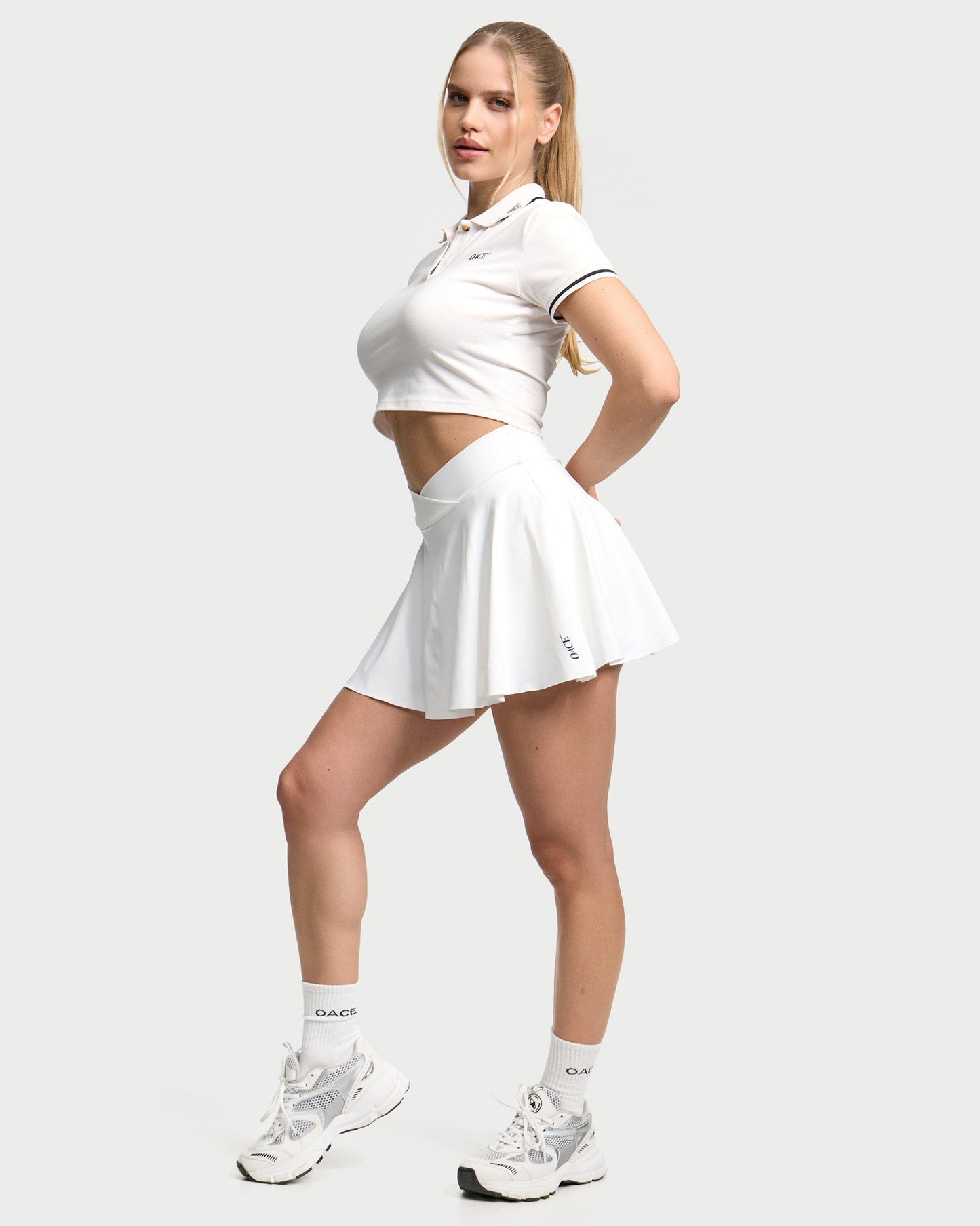 Bon Vivant Cropped Poloshirt