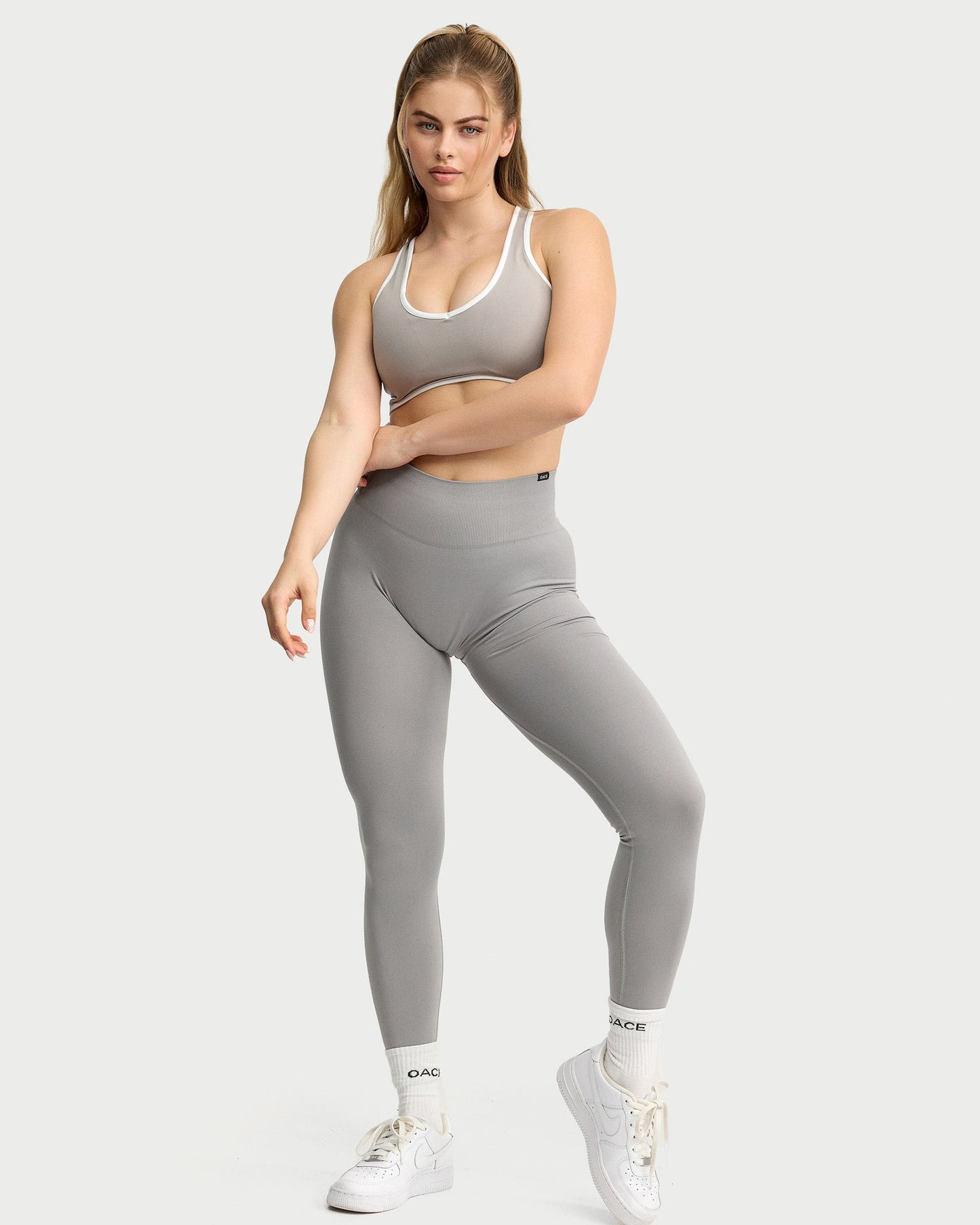 Appearance Outlined Nylon Bra (Outlet)