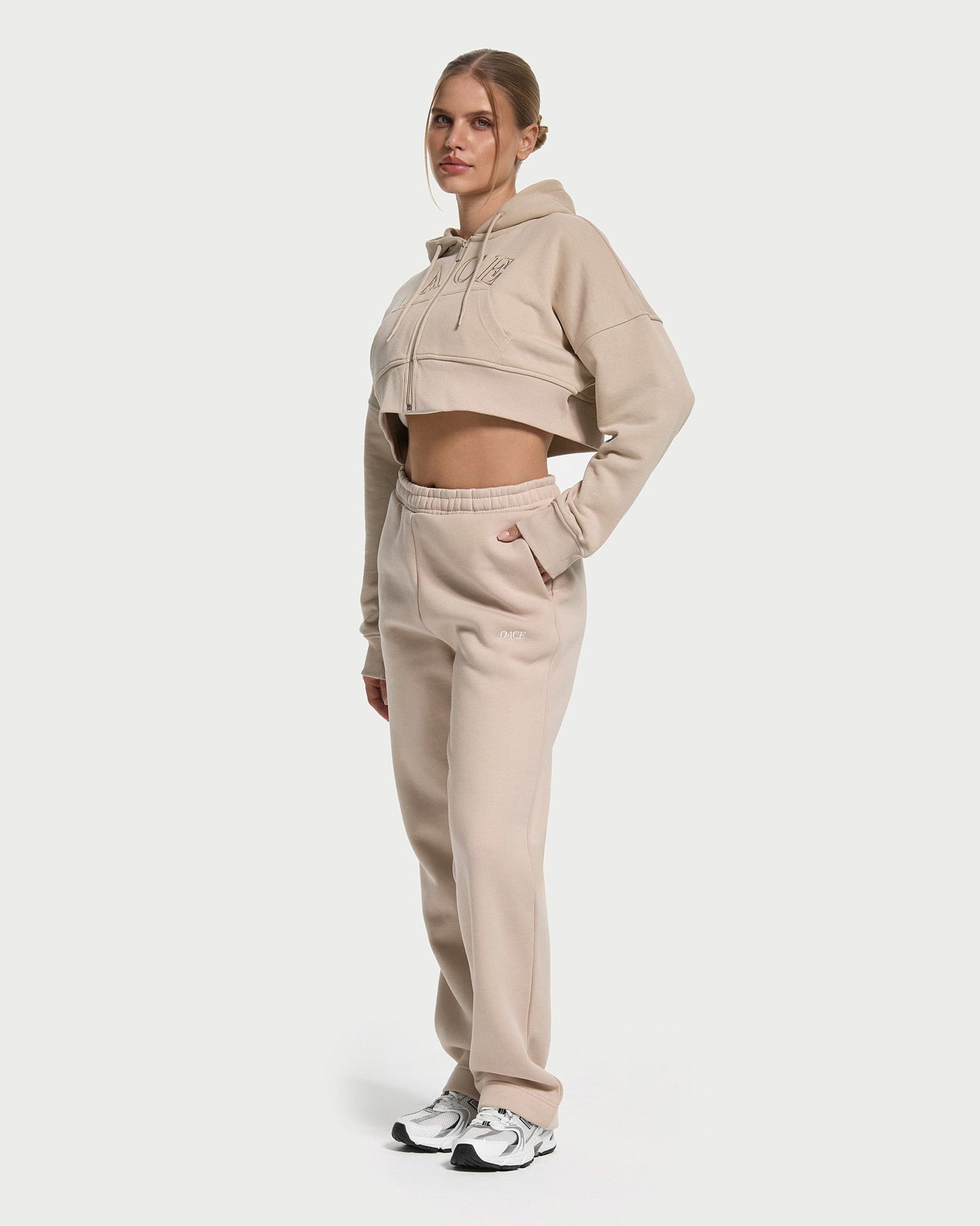 Calm Cropped Zip Jacket