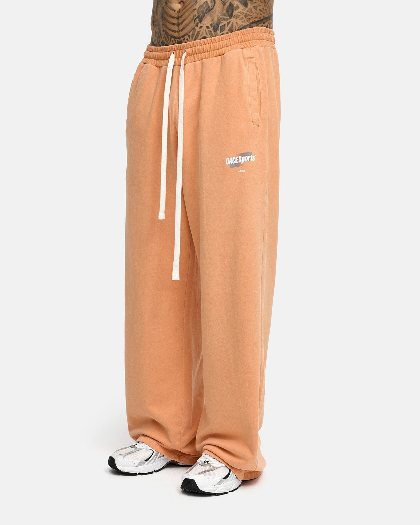 Signature Wide Leg Jogger Men