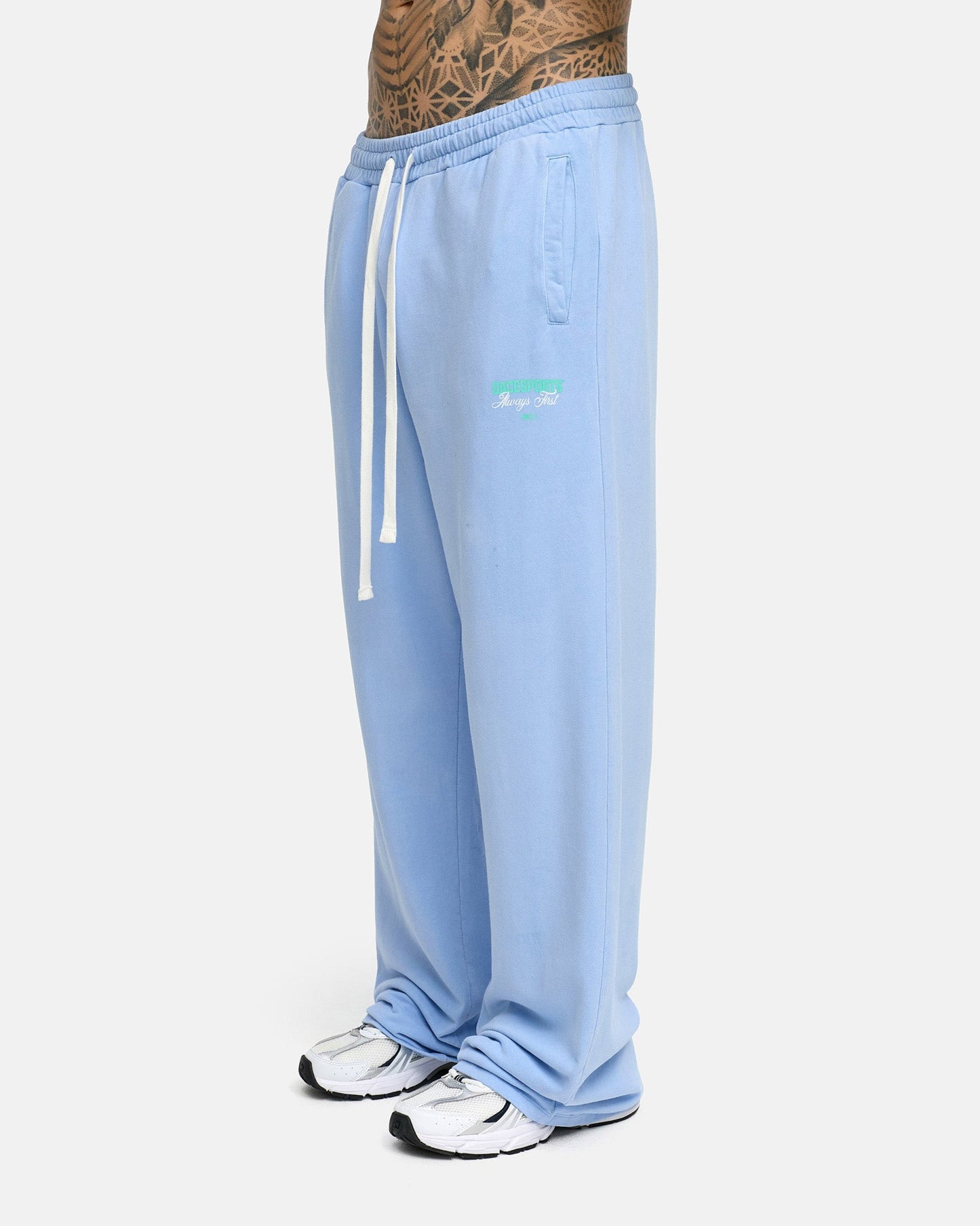 Signature Wide Leg Jogger Men