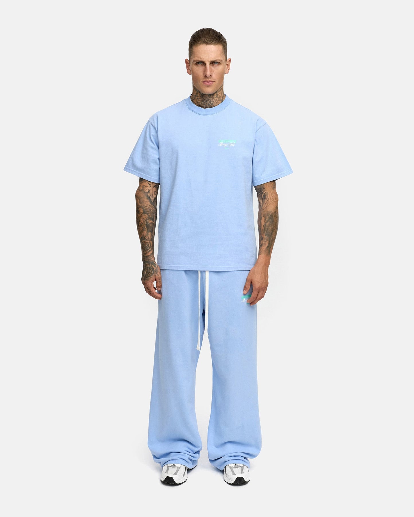 Signature Wide Leg Jogger Men