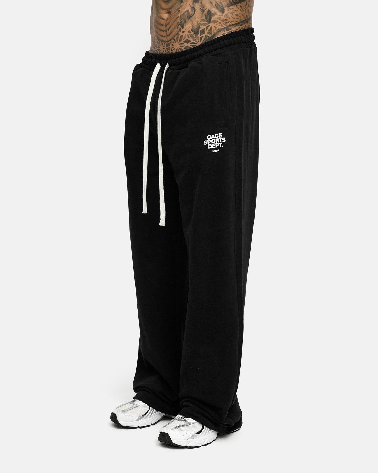 Signature Wide Leg Jogger Men