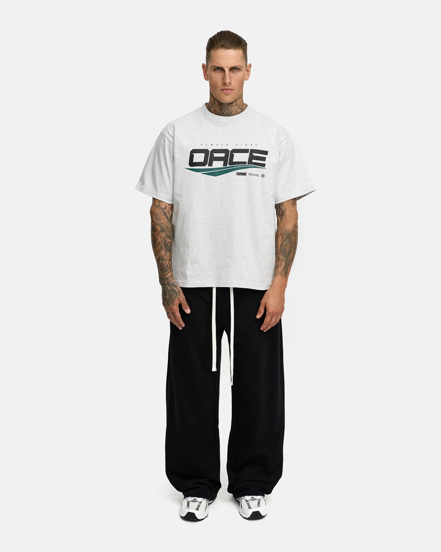 Signature Wide Leg Jogger Men