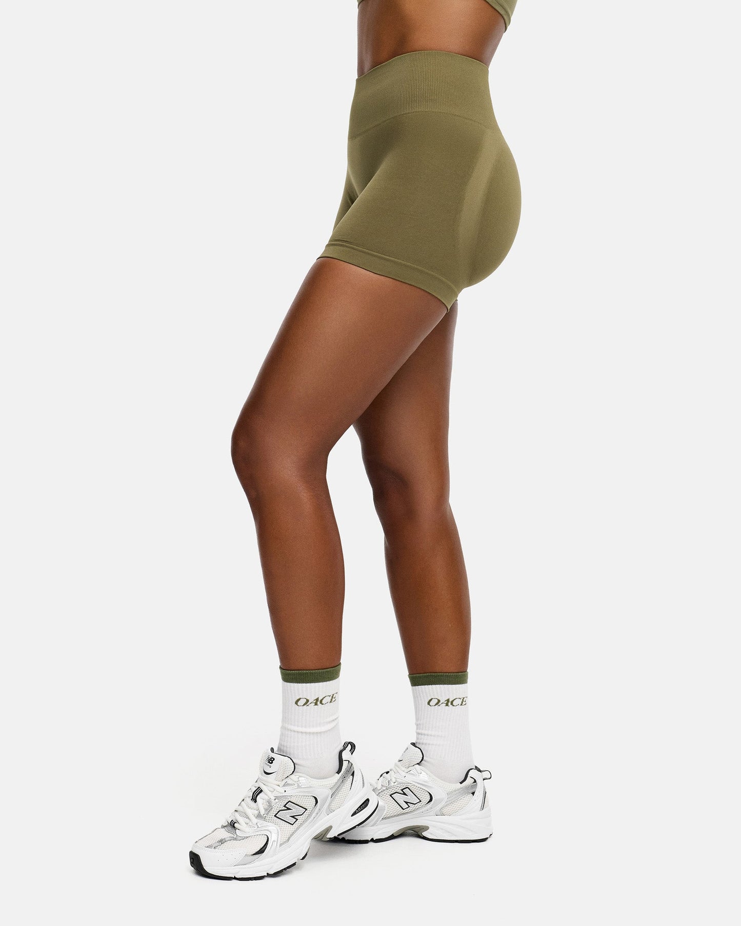 Appearance Contour Seamless Shorts