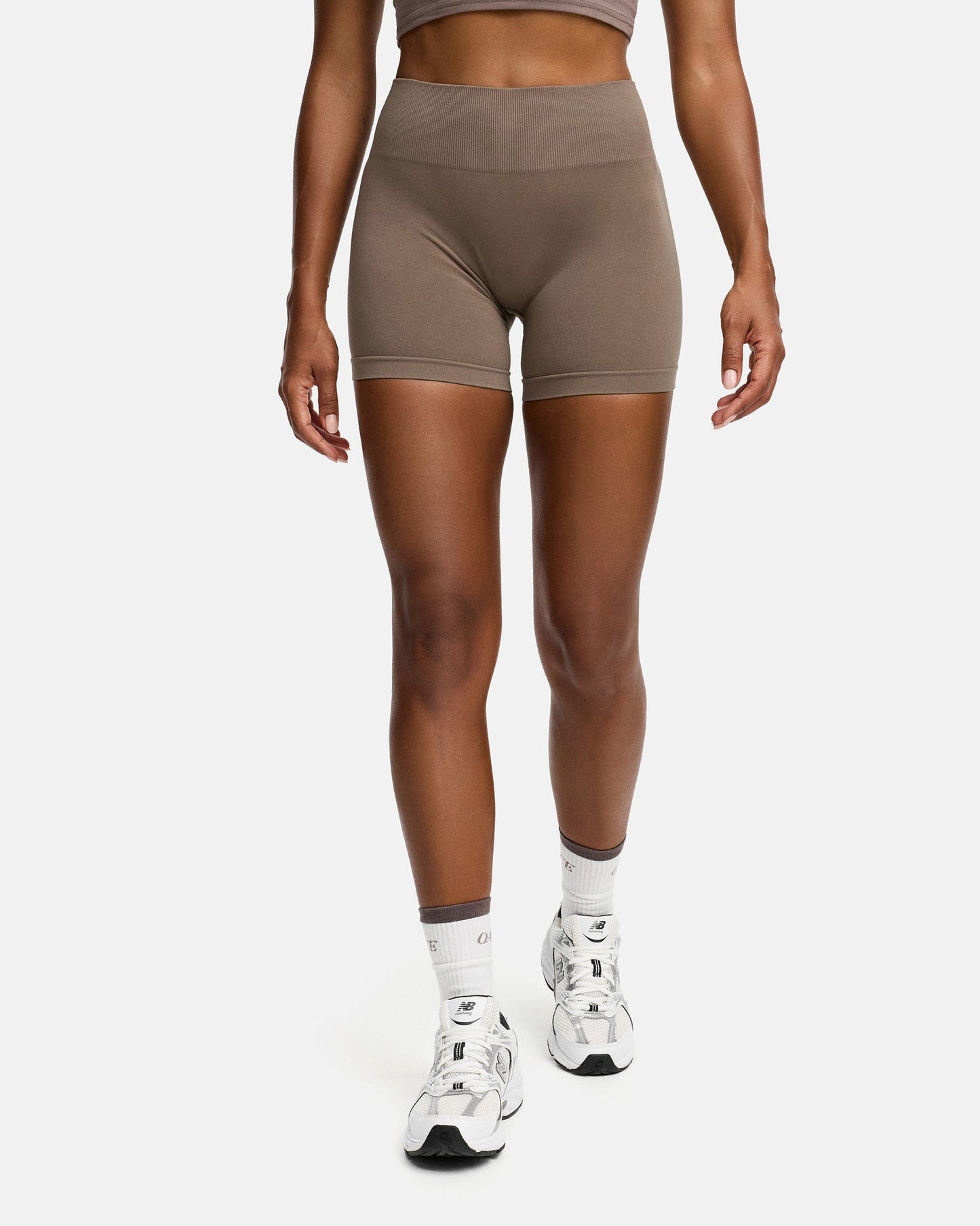 Appearance Contour Seamless Shorts