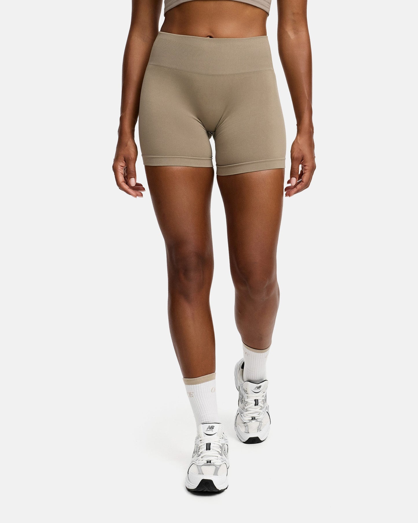 Appearance Contour Seamless Shorts