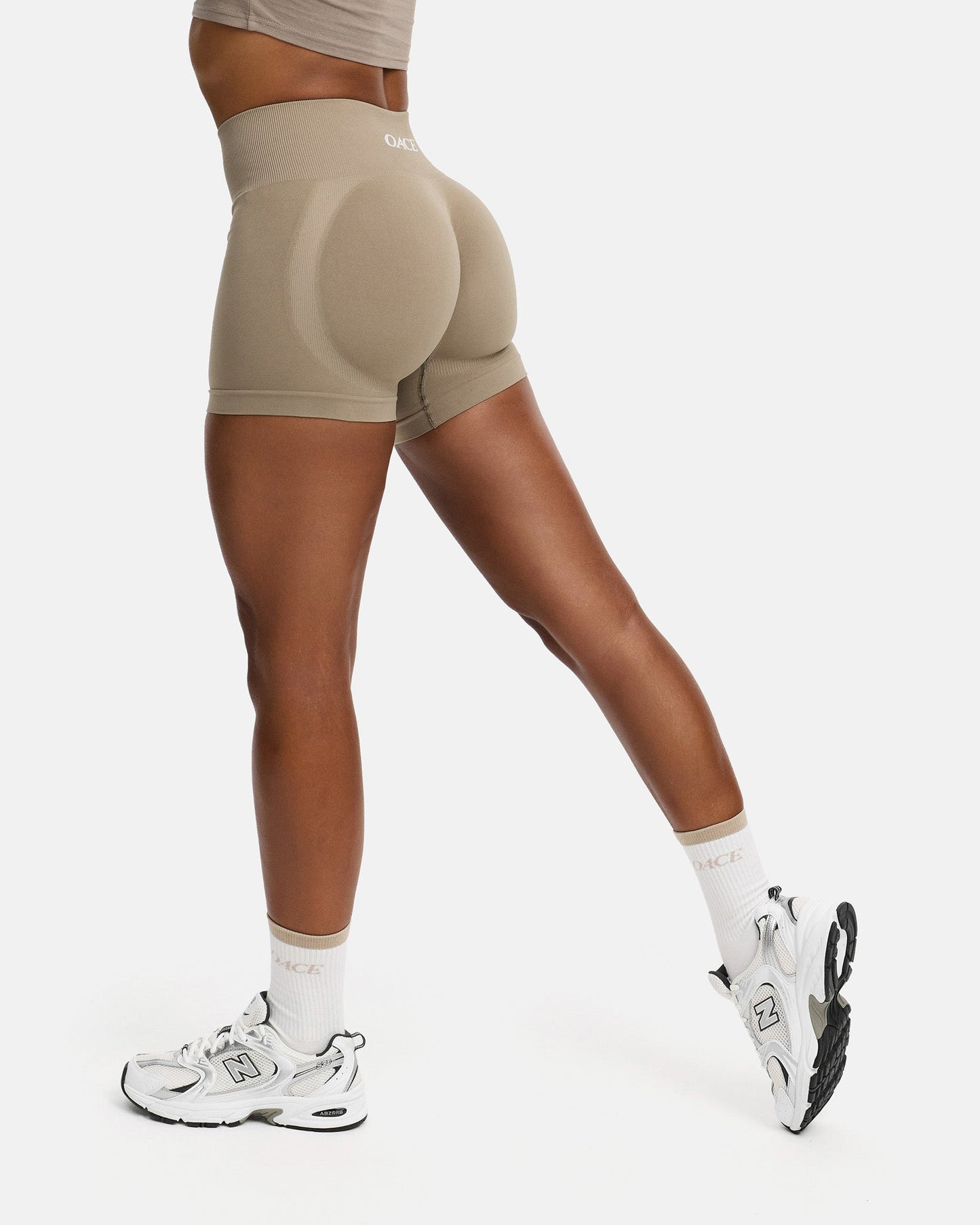 Appearance Contour Seamless Shorts