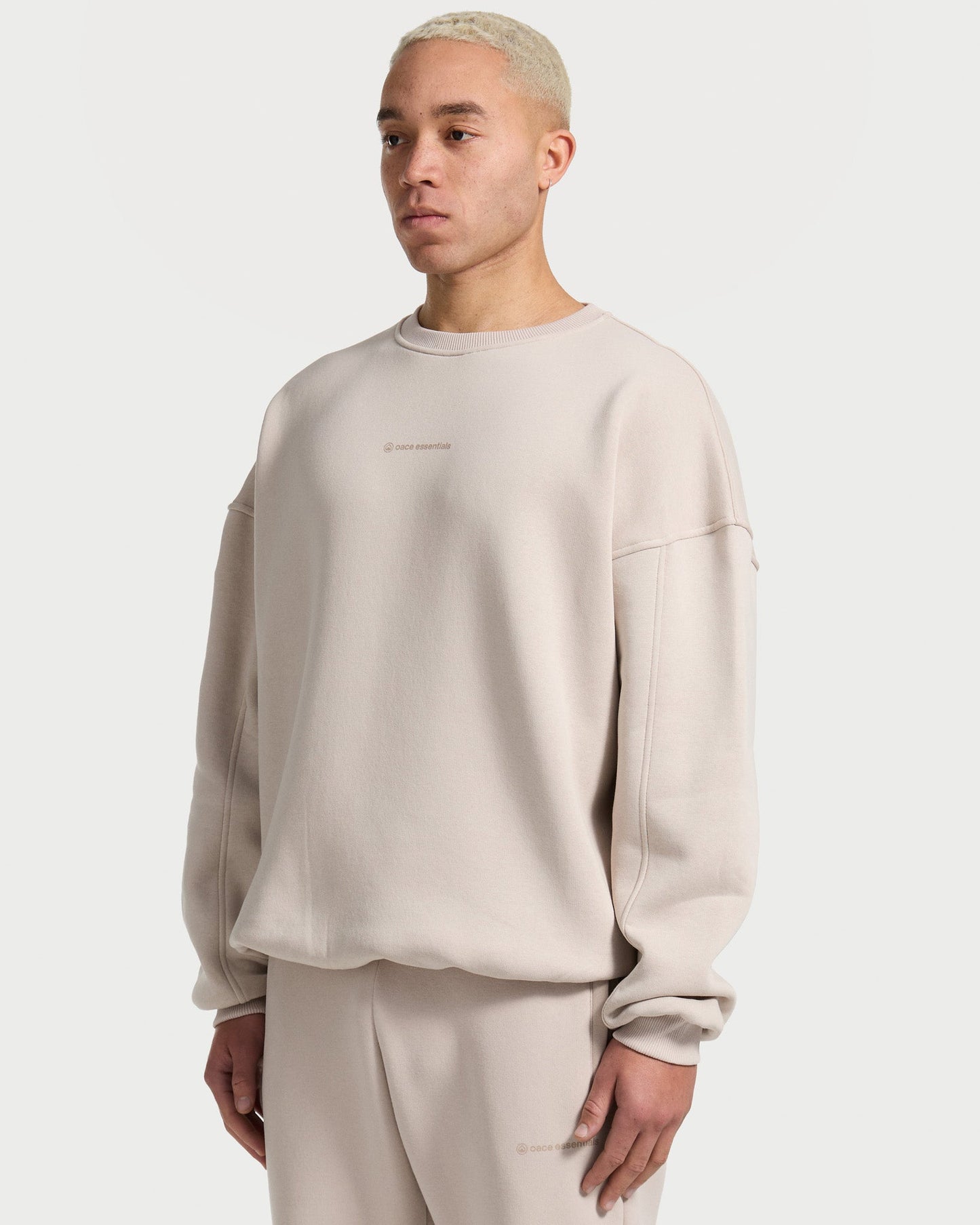 essentials Sweater (Outlet)