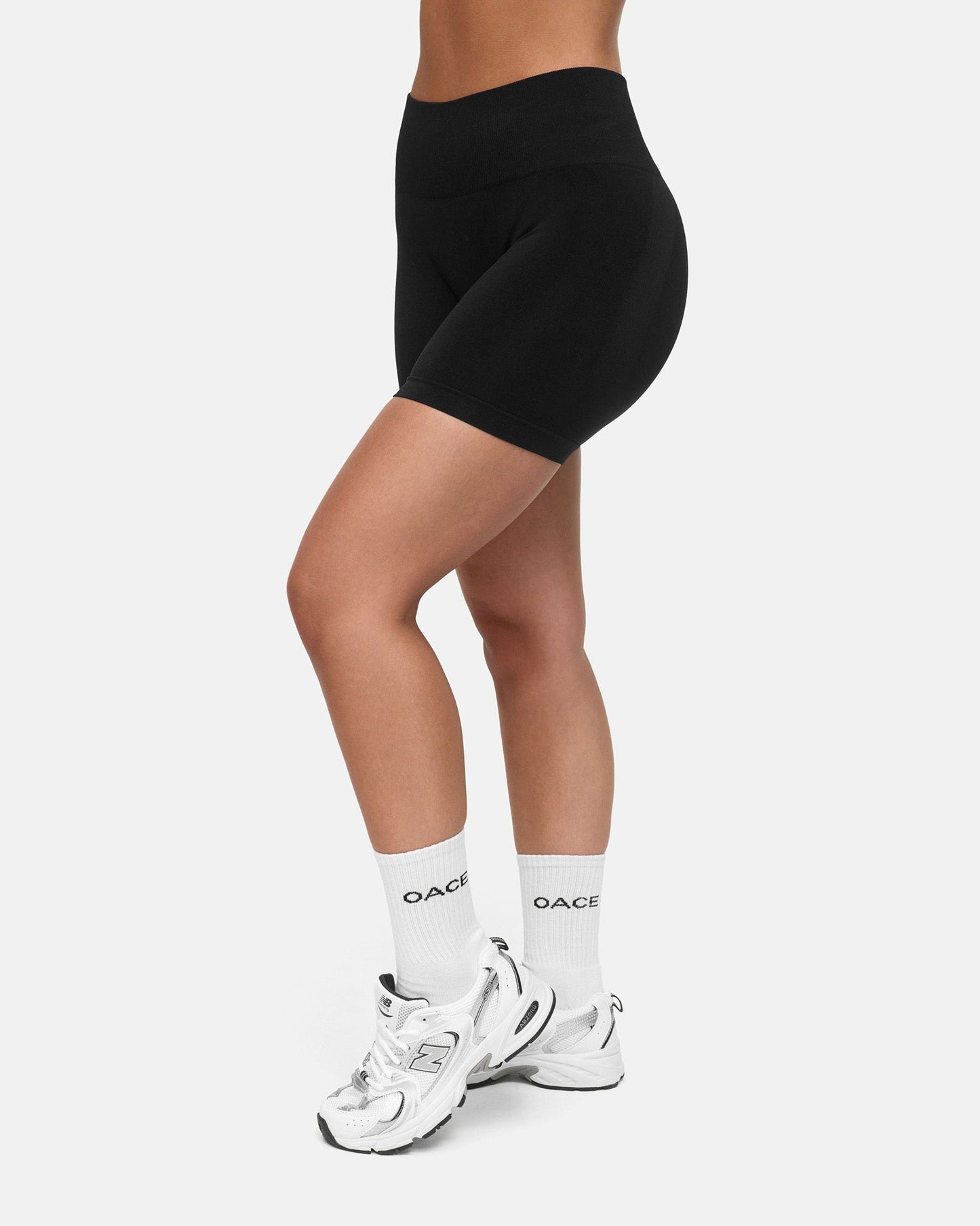 Appearance Contour Seamless Shorts